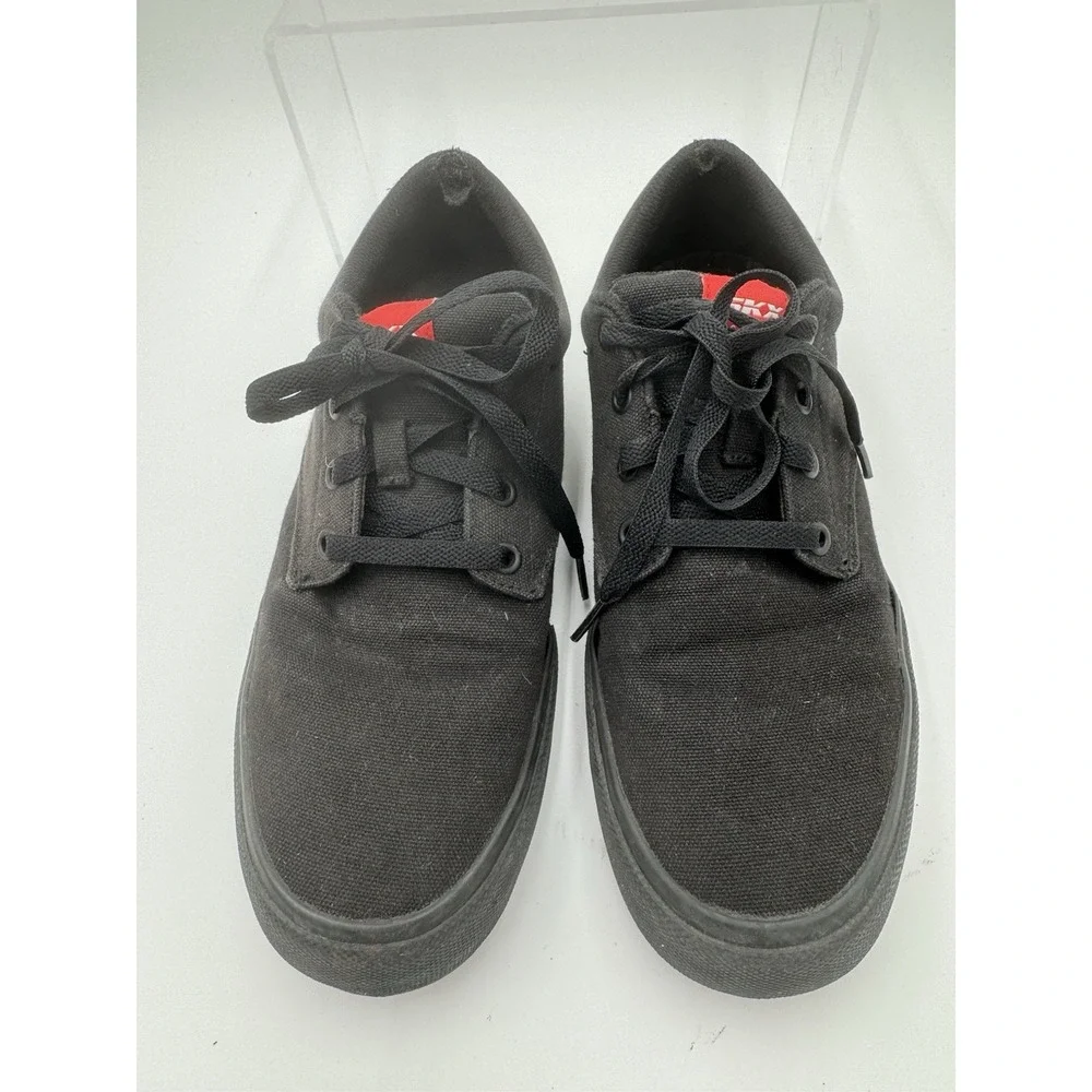 Skechers Men 7.5 Black. Sc 237043 air cooled memory‎ foam.